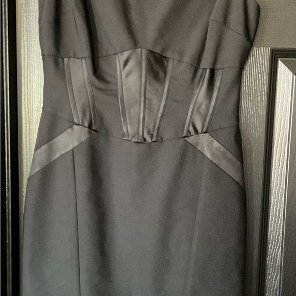 Cache Elegant, Yet Classic Black Fitted Dress - Picture 8 of 8